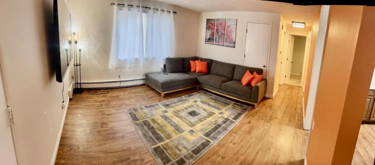 Lovely Two Bedroom, Minutes Away From Downtown Анкъридж Екстериор снимка